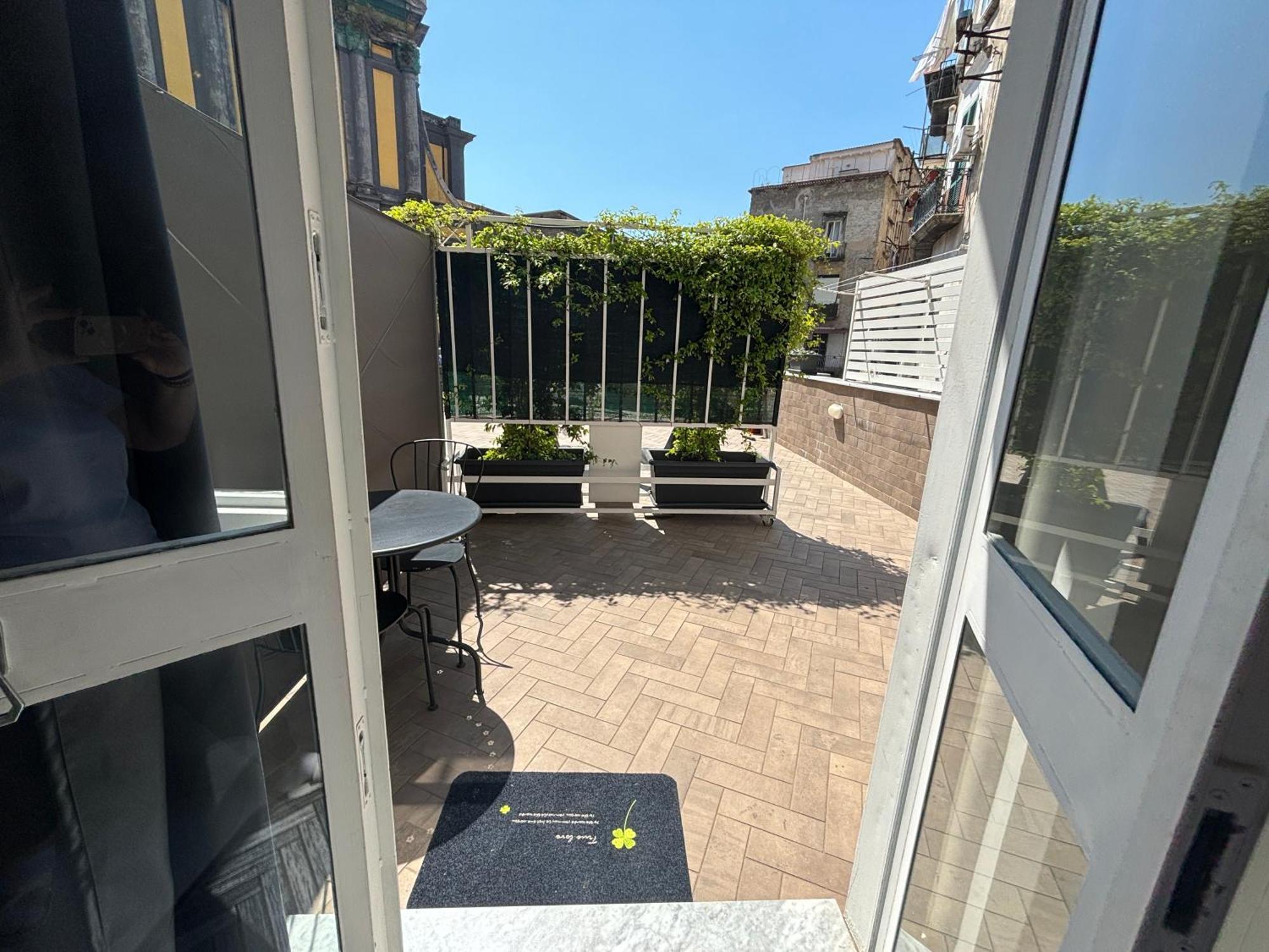 Hotel Terrazza Annunziata à Naples Extérieur photo